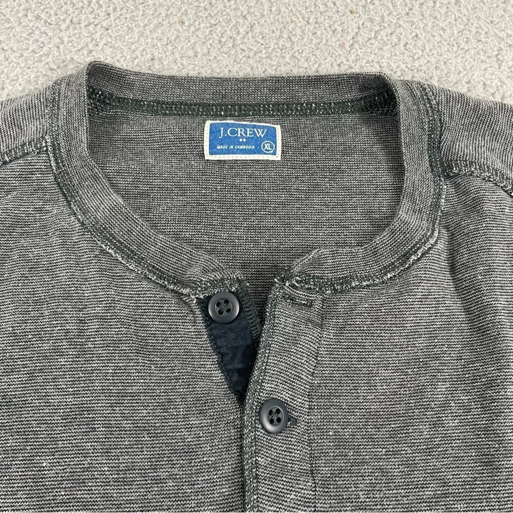 J.Crew Shirt Men XL Gray Long Sleeve Henley‎